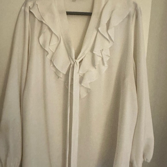 Kasper Womens Bow Neck Ruffle Blouse Size 2X White great used condition - Picture 2 of 5